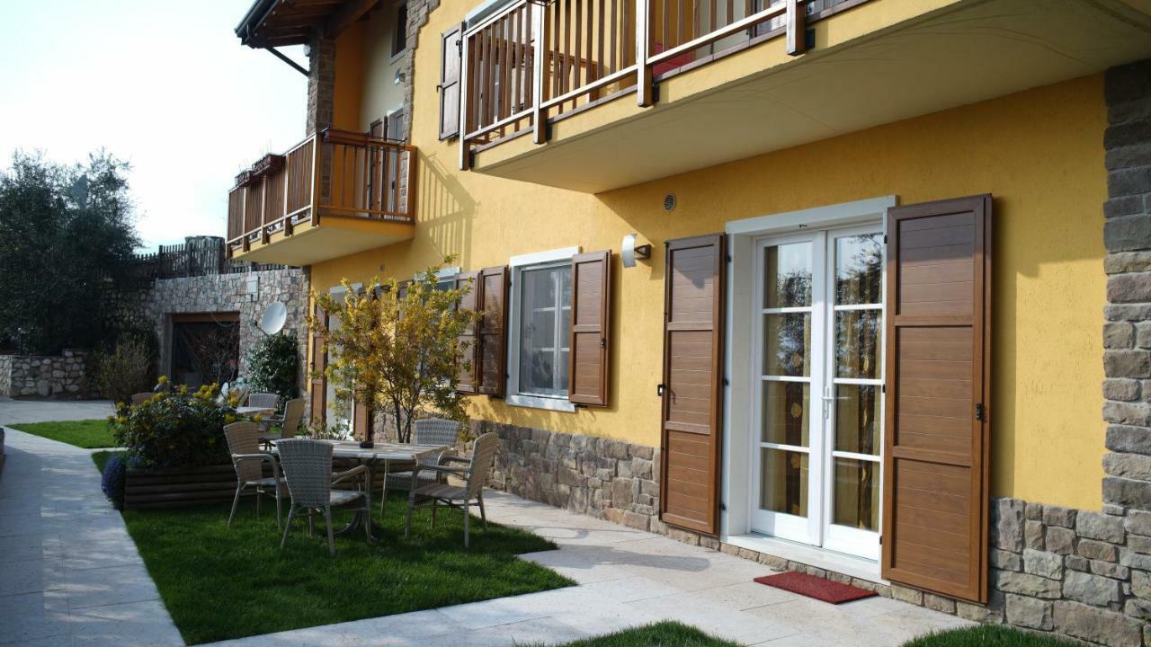 Appartamenti Tasel With Heated Pool Мальчезине Экстерьер фото